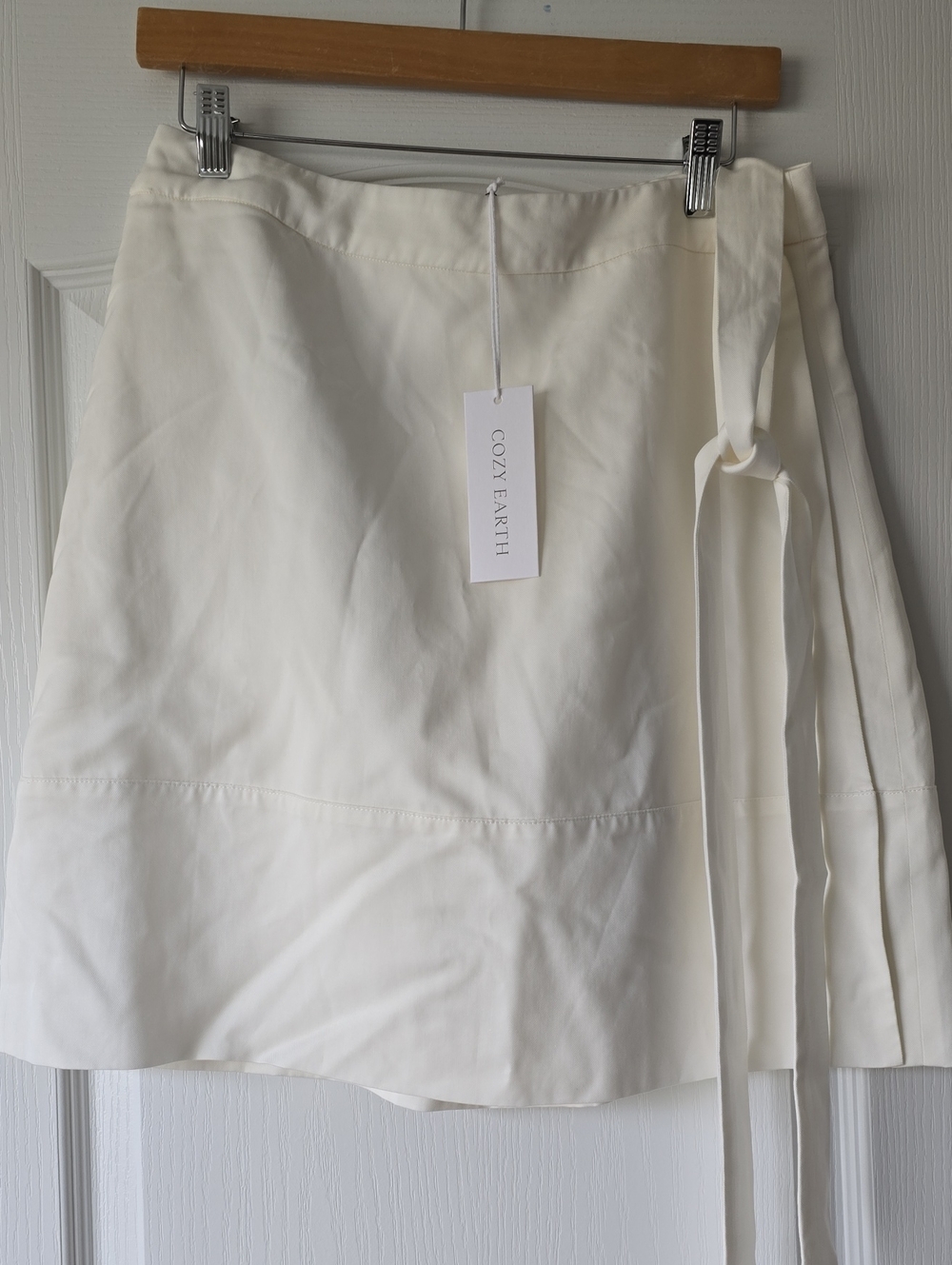 Cozy Earth Women's Cream Tie-Waist Mini Skirt